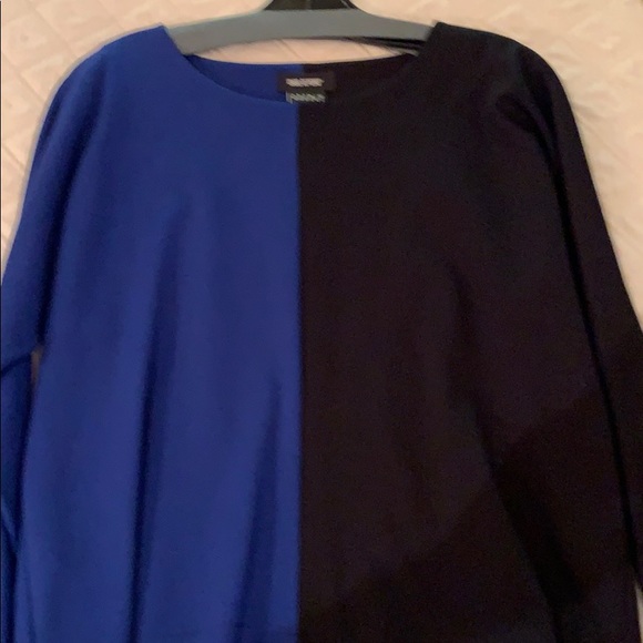 Royal blue and black top - Picture 4 of 7